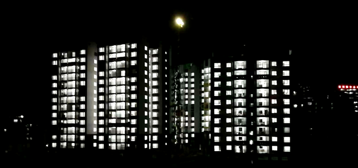 东兰县移民安设幼区(EPC)项目夜景。李乐 摄.png