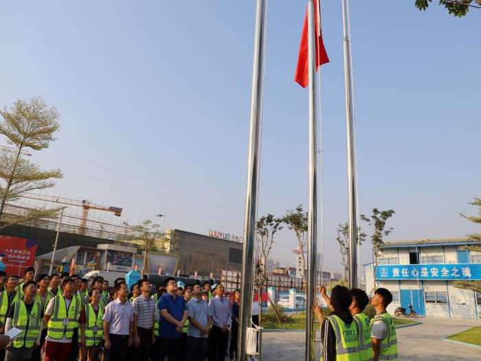 7升旗典礼。杨钰 摄700.JPG