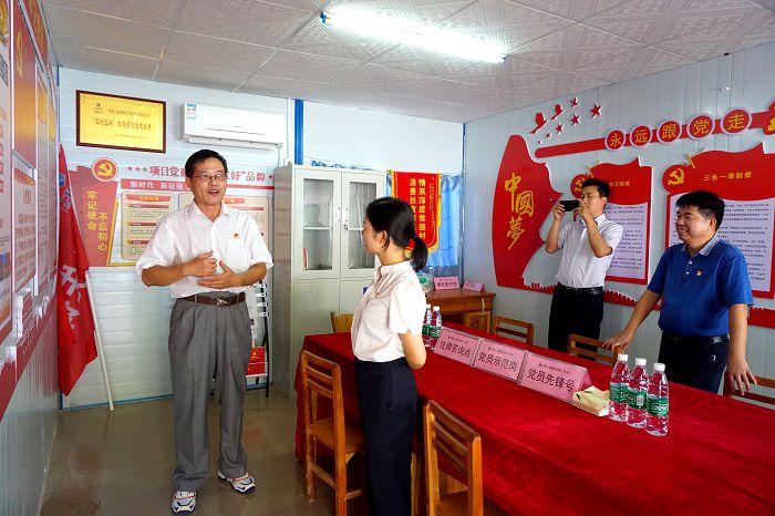 （备。┎榭吹持Р炕疃。谢微旋 摄.JPG