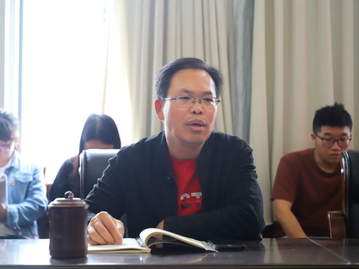 陈祖训作讲话。谭龙 摄.jpg