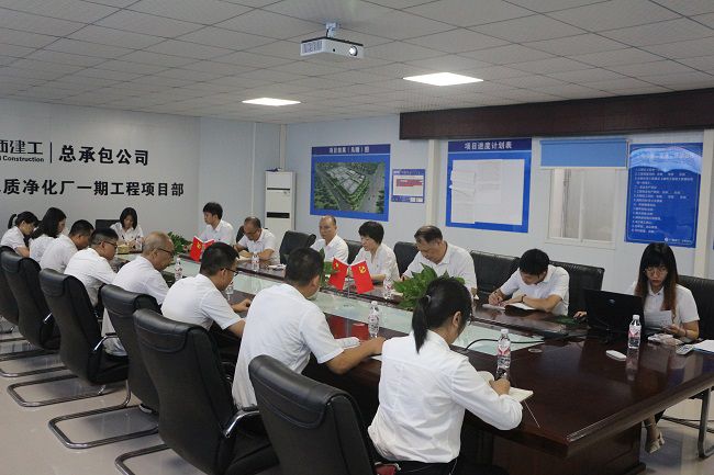 党课现场。张钊林 摄（建图）.jpg