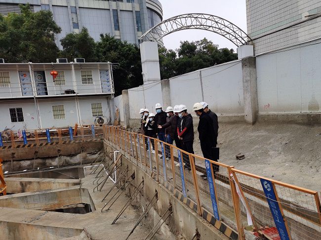 查抄现场。莫光富 摄（建图）.jpg