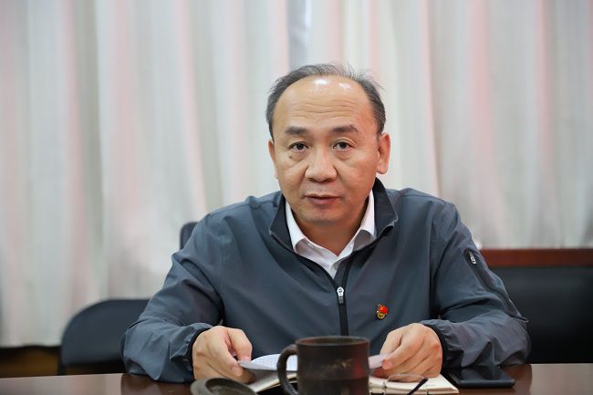 陆烜讲话。侯健杰摄（建图）.jpg