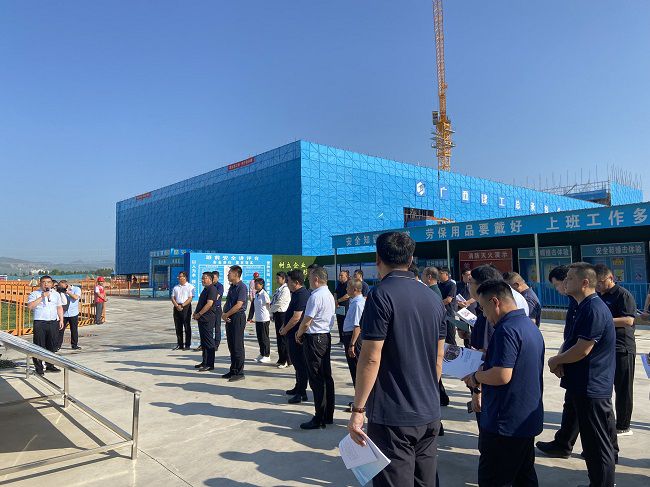 查抄现场。潘扬 摄（建图）.jpg