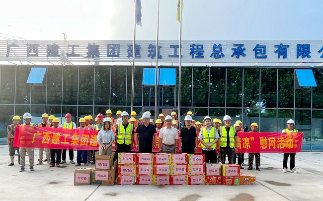 活动合影。孙宇 摄（建图）.jpg
