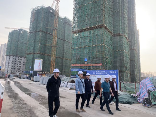 查抄现场。罗庆博 摄（建图）.jpg
