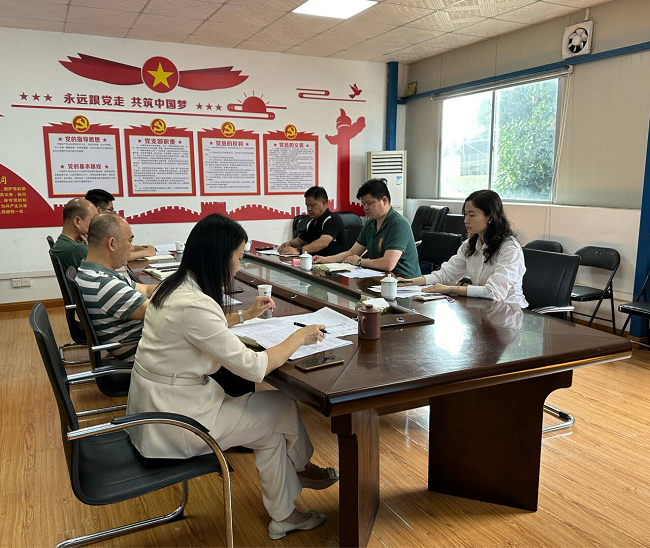 调研会现场。王莹摄（建图）.png